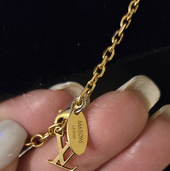 💯 Authentic Louis Vuitton Collier Gamble Necklace and Jewelry Box - Picture 6 of 14
